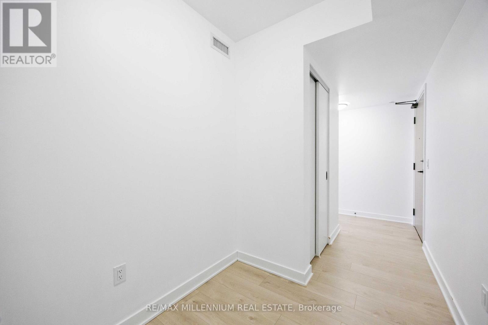 431 - 36 Zorra Street, Toronto, Ontario  M8Z 0G5 - Photo 11 - W12686396