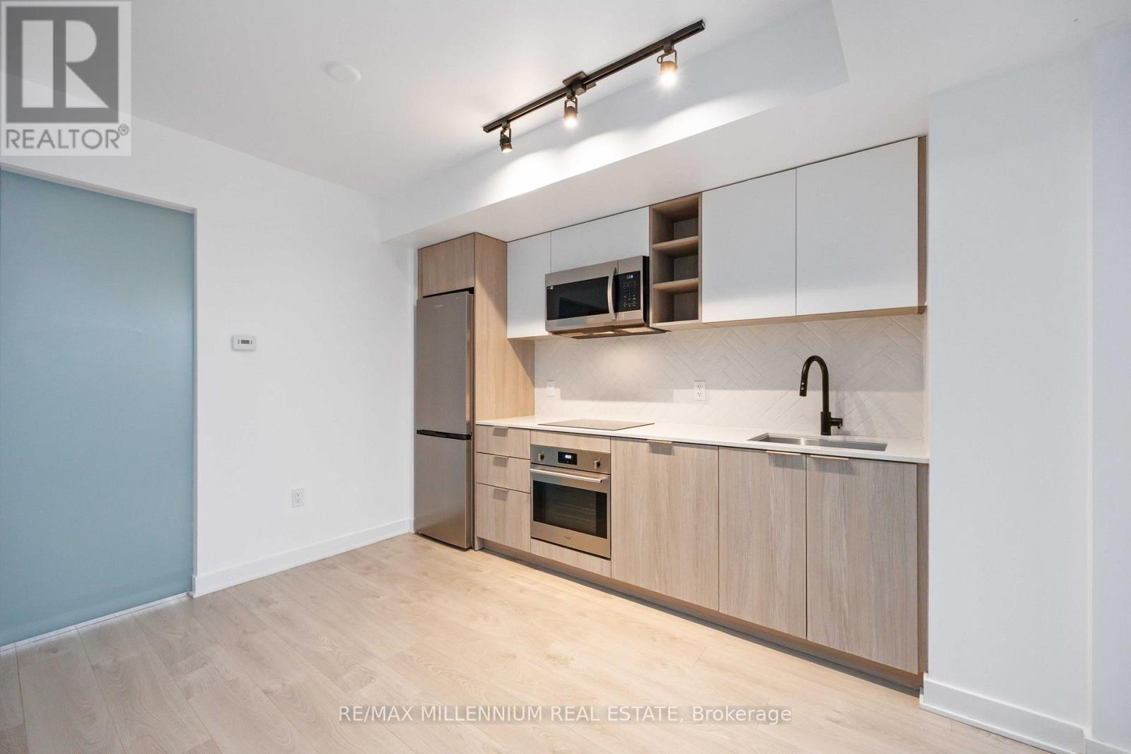 431 - 36 Zorra Street, Toronto, Ontario  M8Z 0G5 - Photo 14 - W12686396