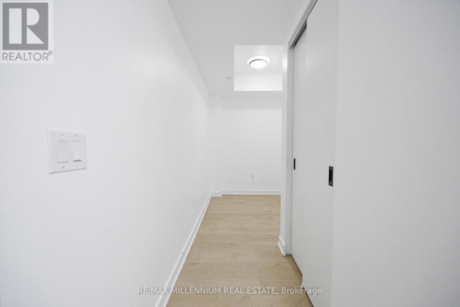 431 - 36 Zorra Street, Toronto, Ontario  M8Z 0G5 - Photo 7 - W12686396