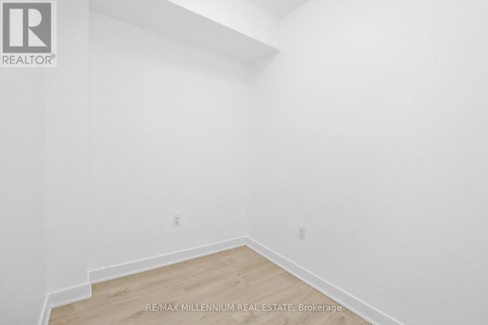 431 - 36 Zorra Street, Toronto, Ontario  M8Z 0G5 - Photo 8 - W12686396