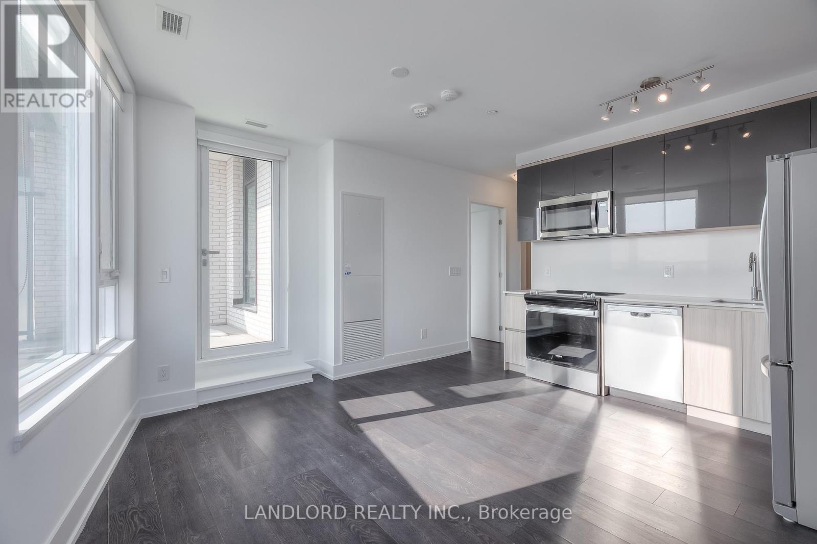 710 - 3100 Keele Street, Toronto, Ontario  M3M 0E1 - Photo 3 - W12686398