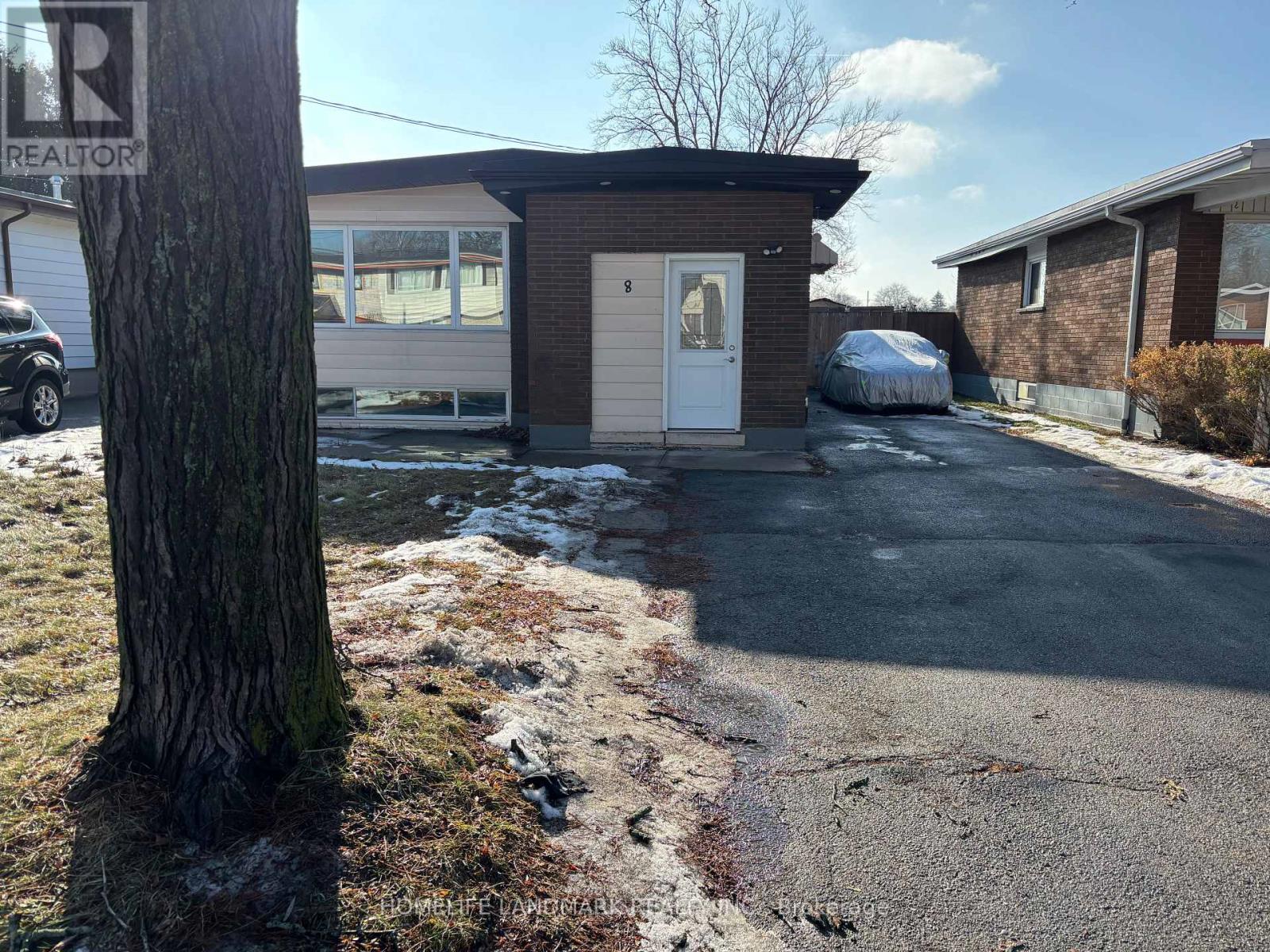 ( LOWER ) - 8 RONALDSHAY AVENUE, Hamilton, Ontario