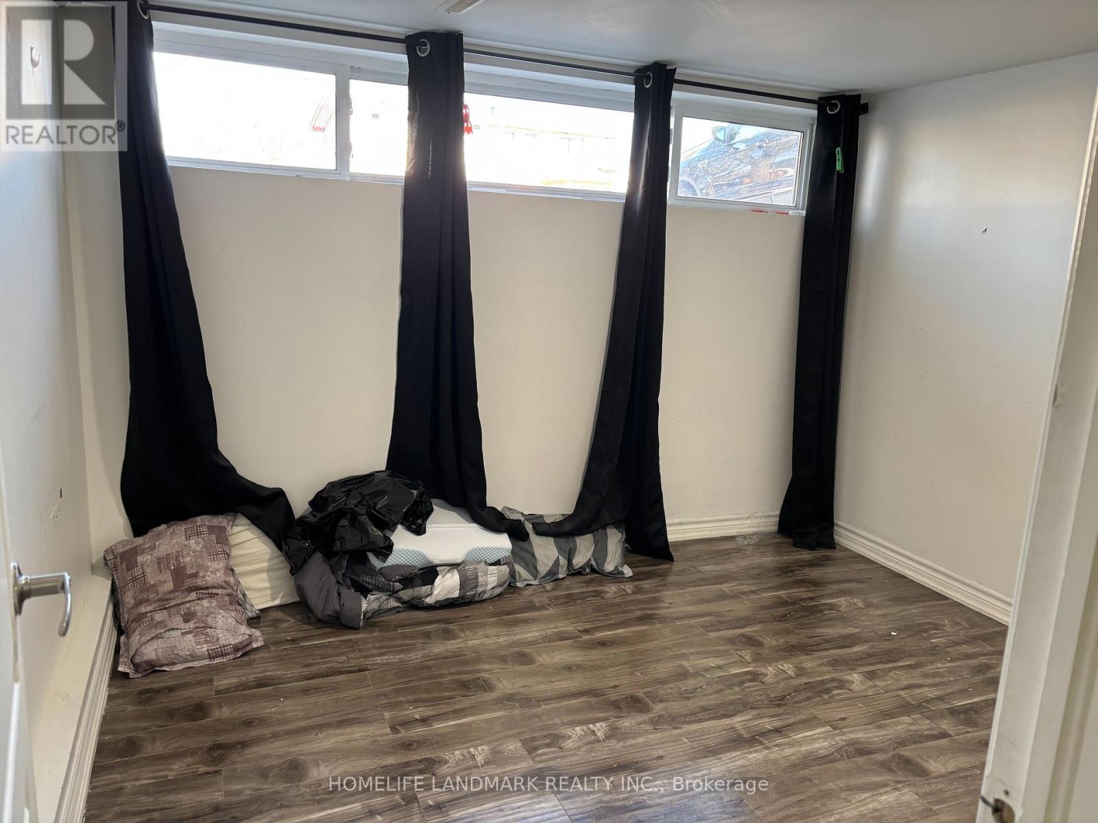 ( Lower ) - 8 Ronaldshay Avenue, Hamilton, Ontario  L9A 3B1 - Photo 11 - X12686274