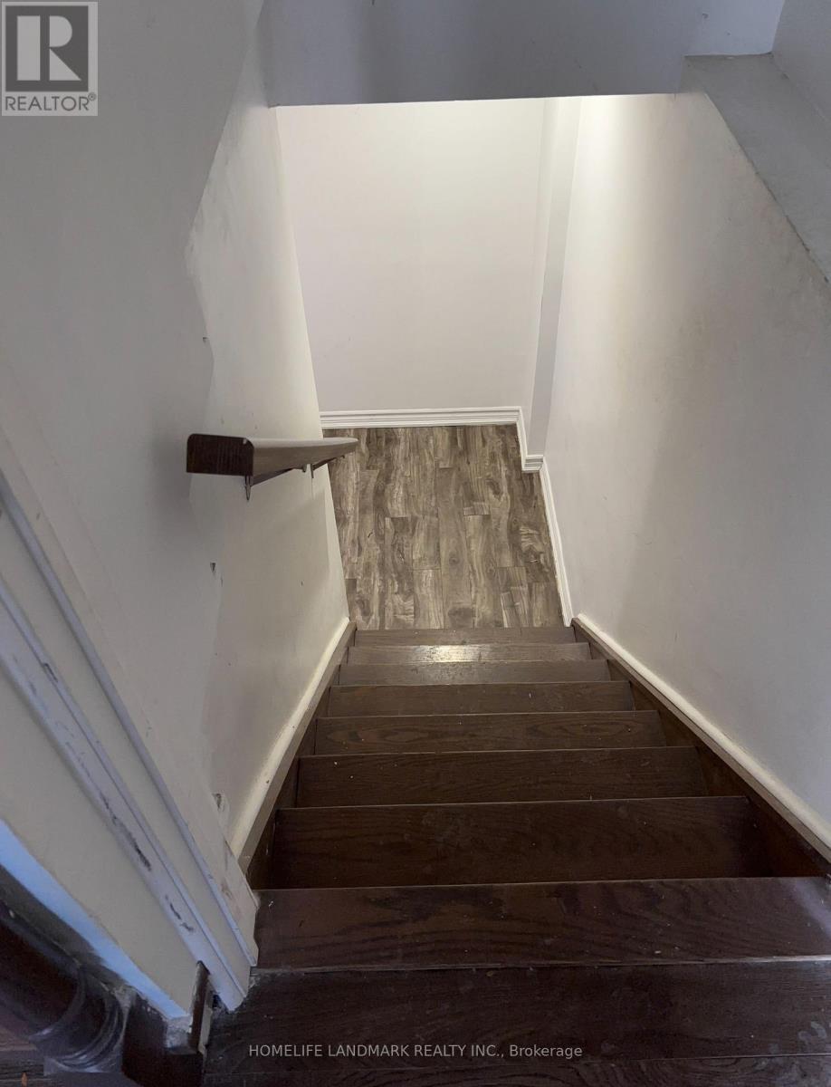 ( Lower ) - 8 Ronaldshay Avenue, Hamilton, Ontario  L9A 3B1 - Photo 4 - X12686274