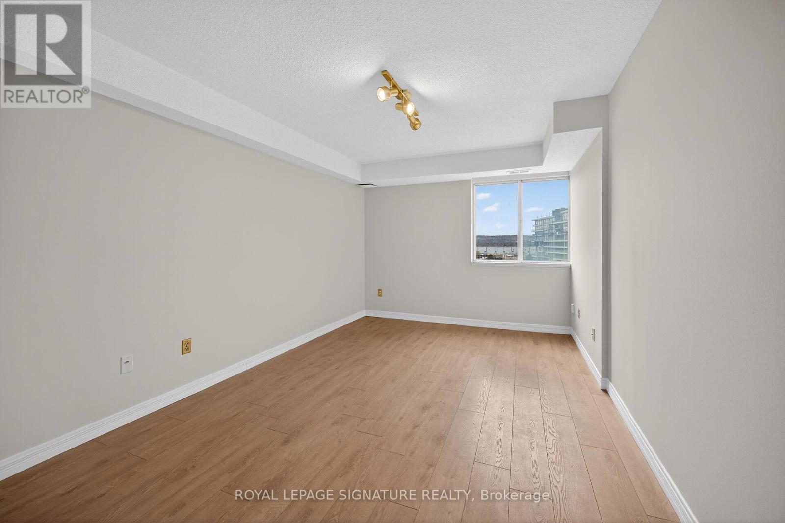 907 - 301 Frances Avenue, Hamilton, Ontario  L8E 3W6 - Photo 23 - X12686322