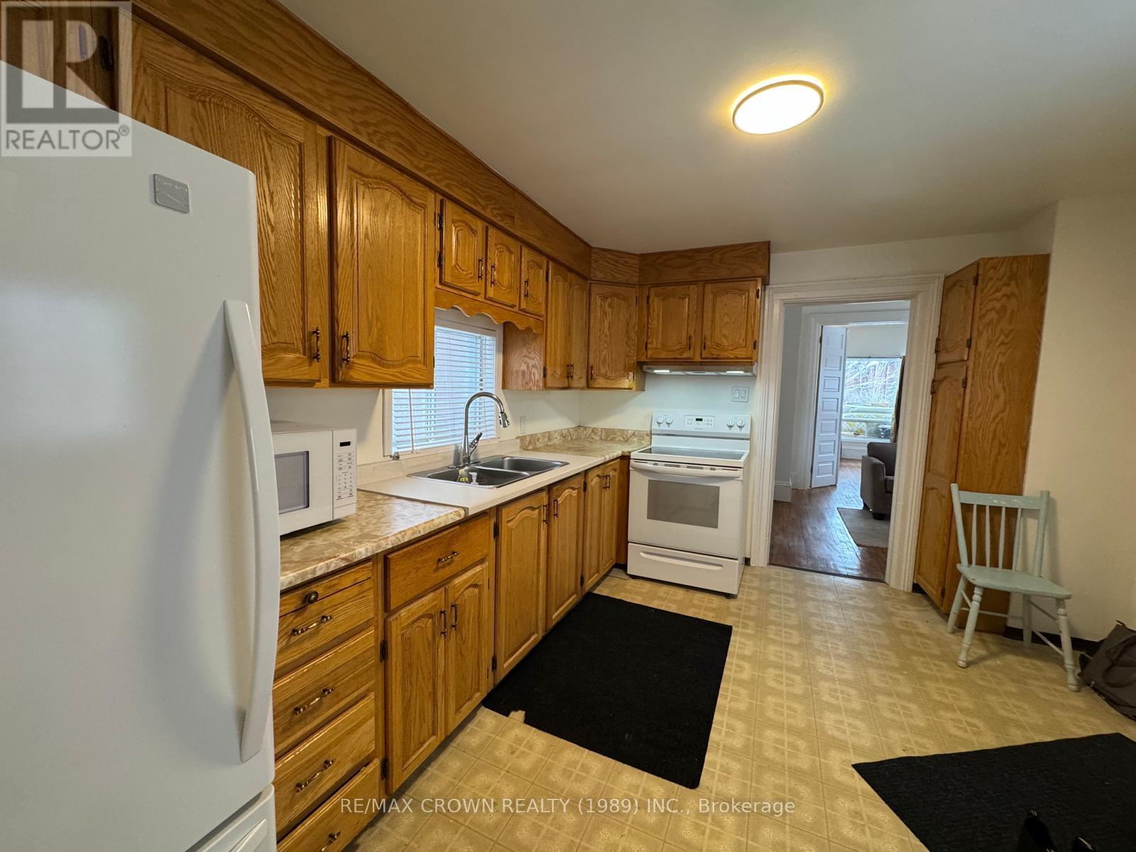 1 - 657 Mcintyre Street W, North Bay, Ontario  P1B 2Z8 - Photo 2 - X12686568