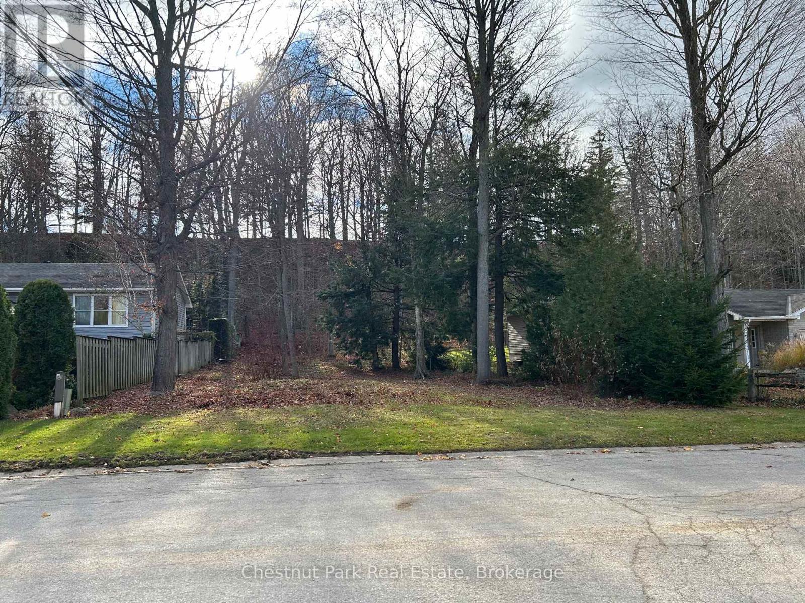 109 Pollard Drive, Meaford, Ontario  N4L 1A6 - Photo 2 - X12686488