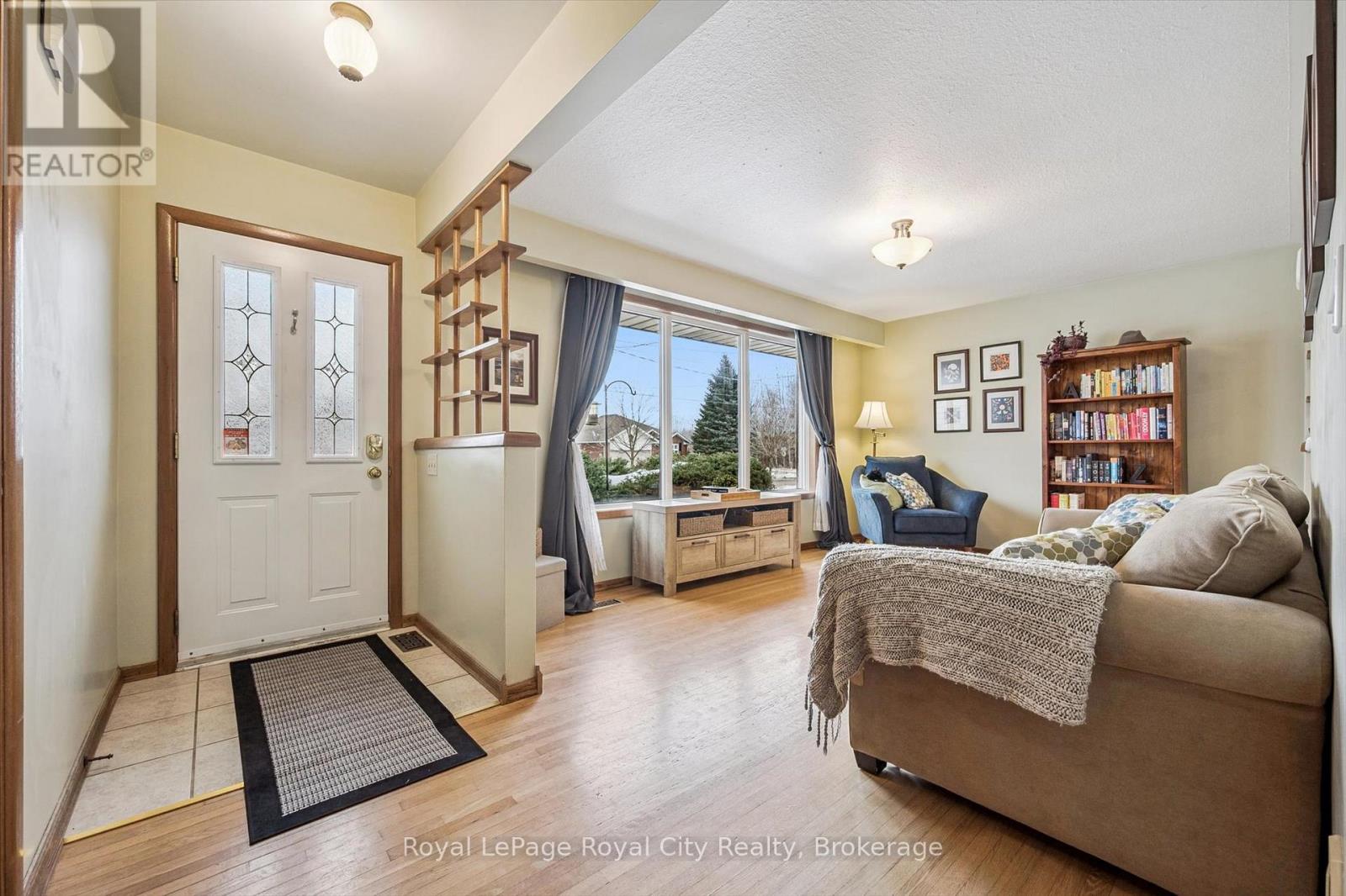 72 Cheltonwood Avenue, Guelph (Grange Road), Ontario  N1E 4E3 - Photo 4 - X12686526