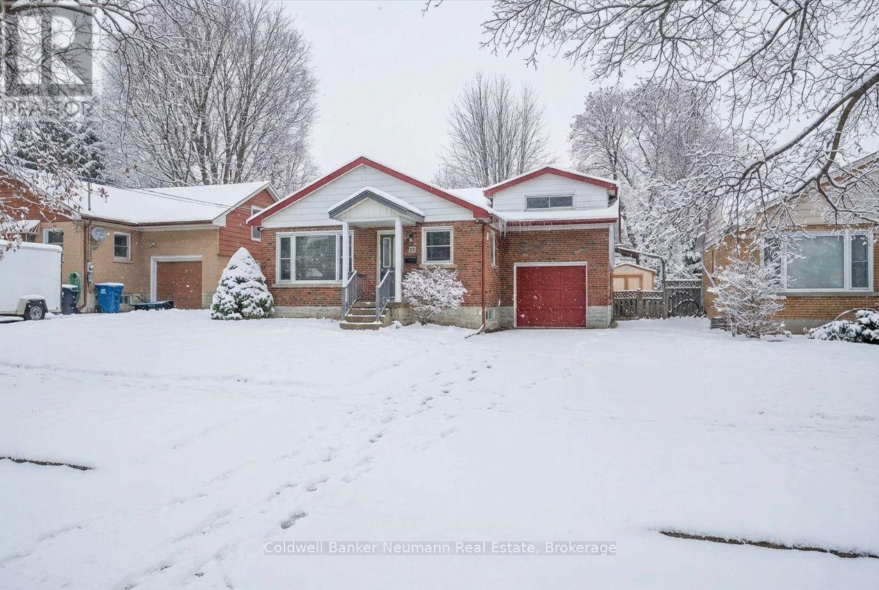 23 COLLINGWOOD STREET, Guelph, Ontario