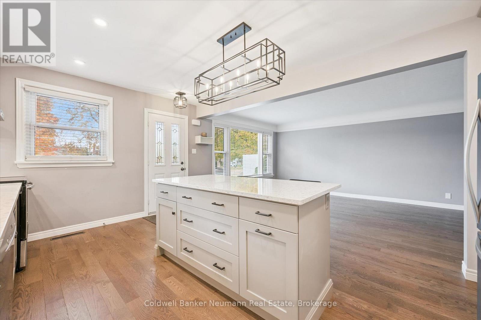 23 Collingwood Street, Guelph, Ontario  N1E 3R2 - Photo 11 - X12686602