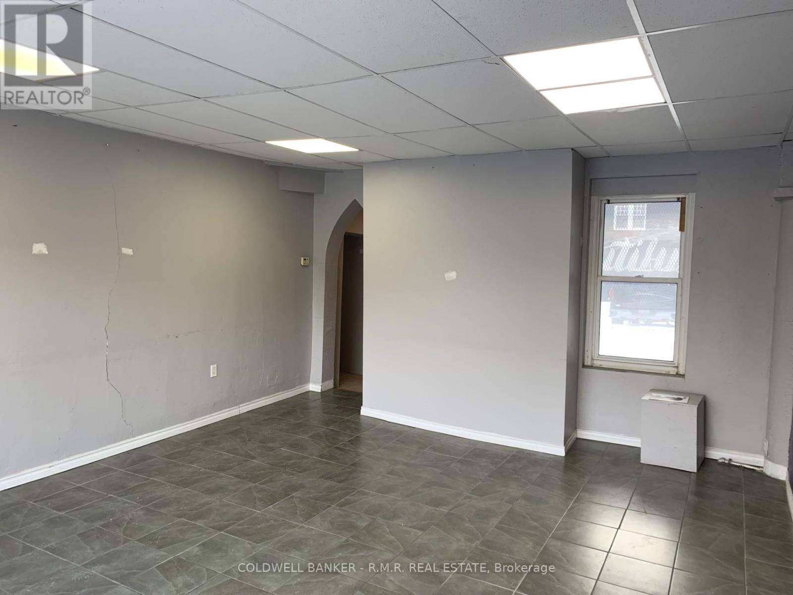 27 Bond Street E, Oshawa, Ontario  L1G 1A8 - Photo 5 - E12686632