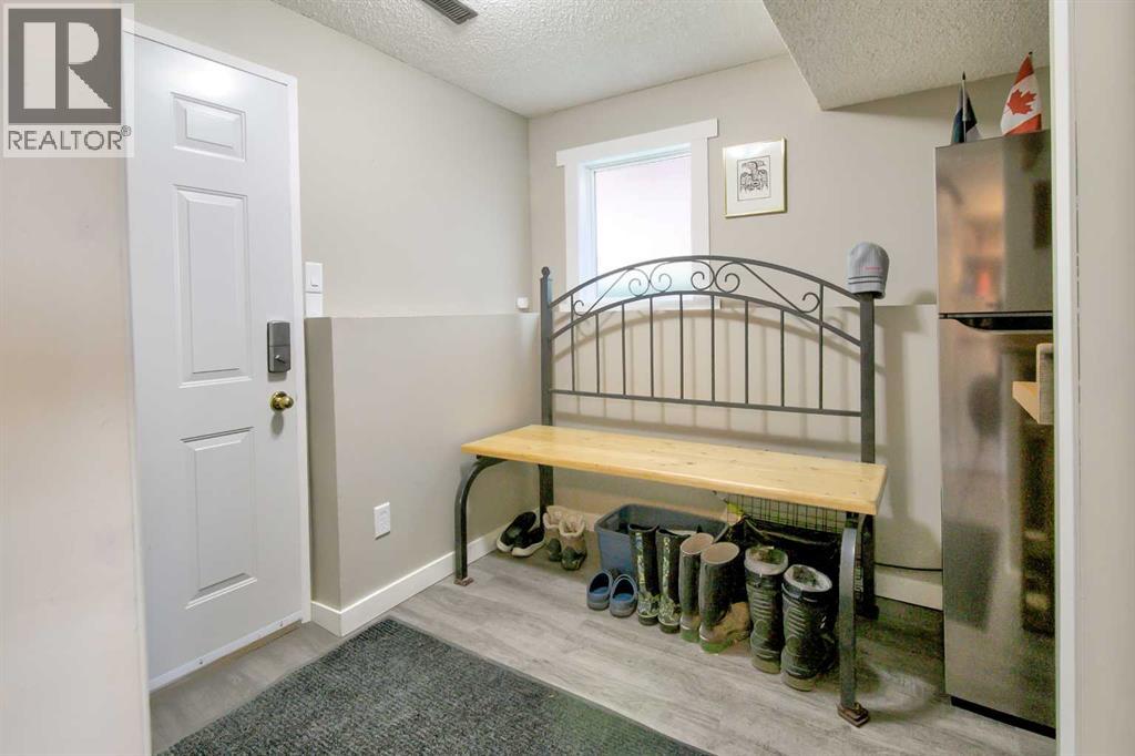 11 Erminedale Place N, Lethbridge, Alberta  T1H 5X8 - Photo 31 - A2278254