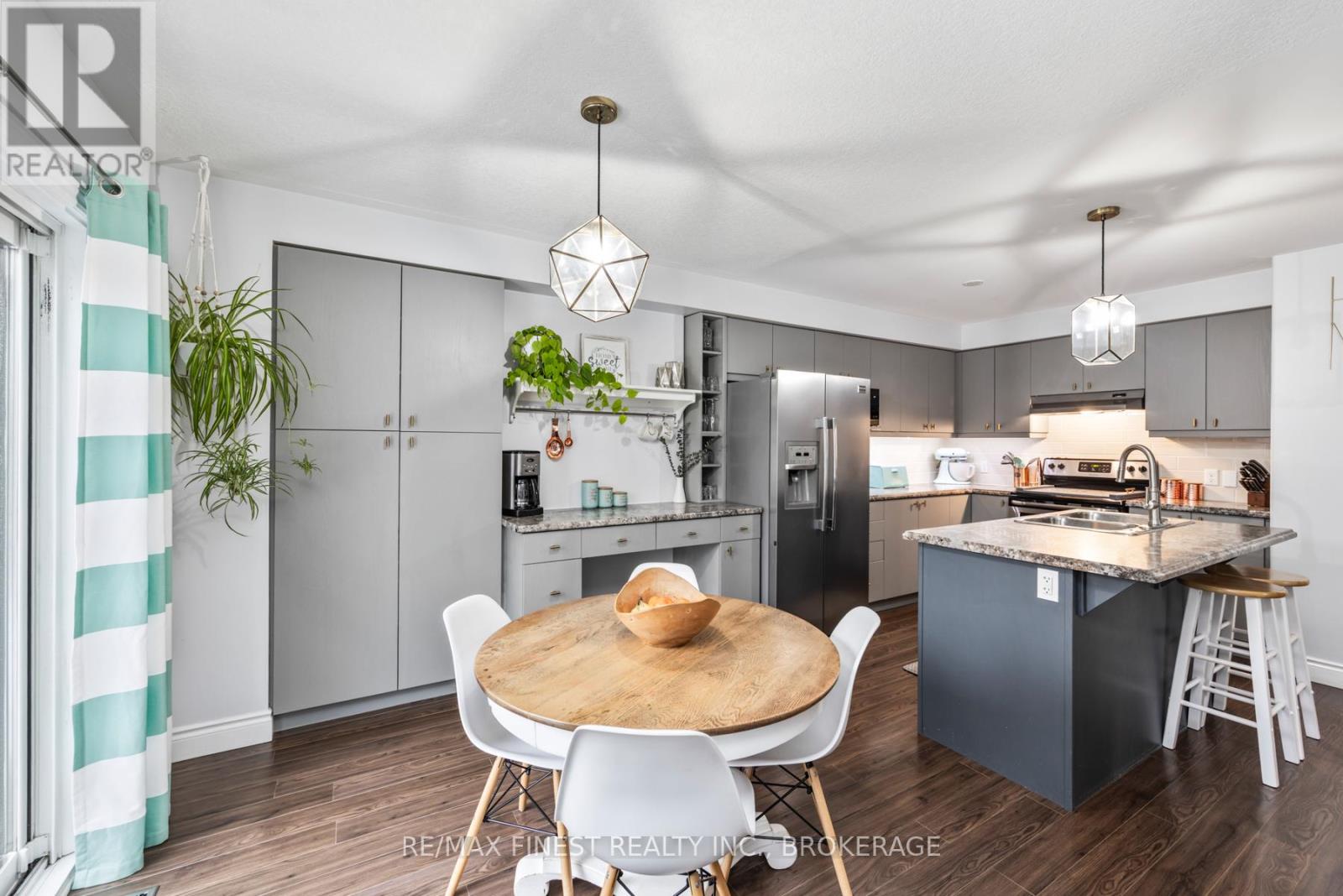 1070 Redwood Crescent, Kingston, Ontario  K7P 1Y8 - Photo 11 - X12686766