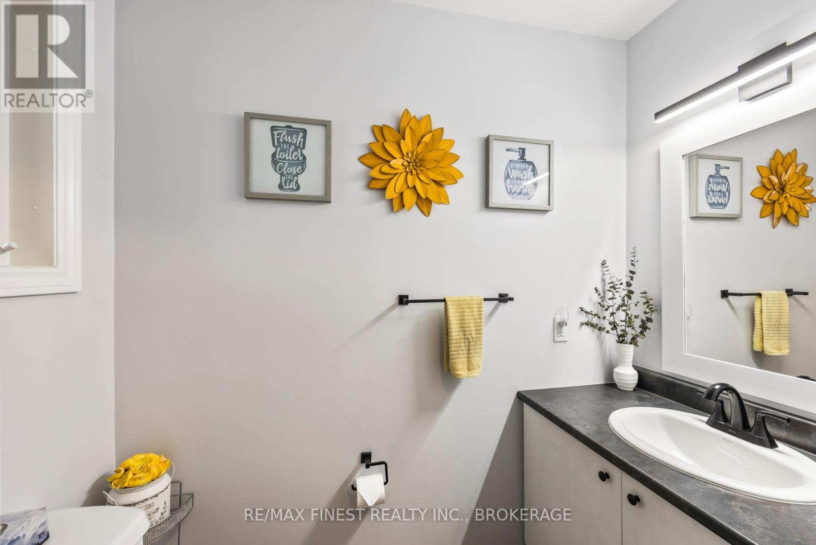 1070 Redwood Crescent, Kingston, Ontario  K7P 1Y8 - Photo 5 - X12686766