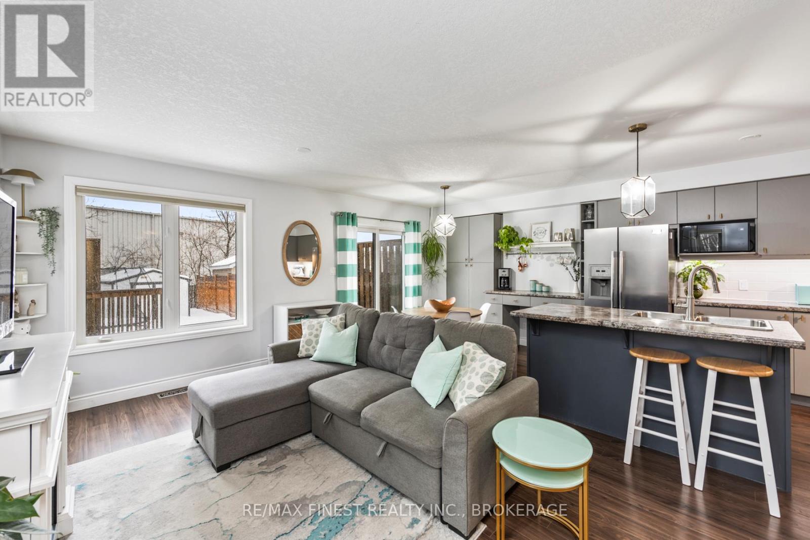 1070 Redwood Crescent, Kingston, Ontario  K7P 1Y8 - Photo 8 - X12686766