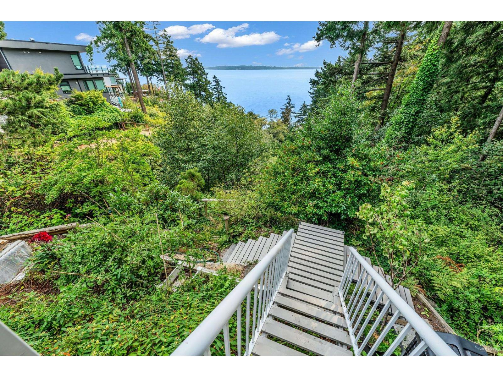 14104 Marine Drive, White Rock, British Columbia  V4B 1A7 - Photo 38 - R3077352