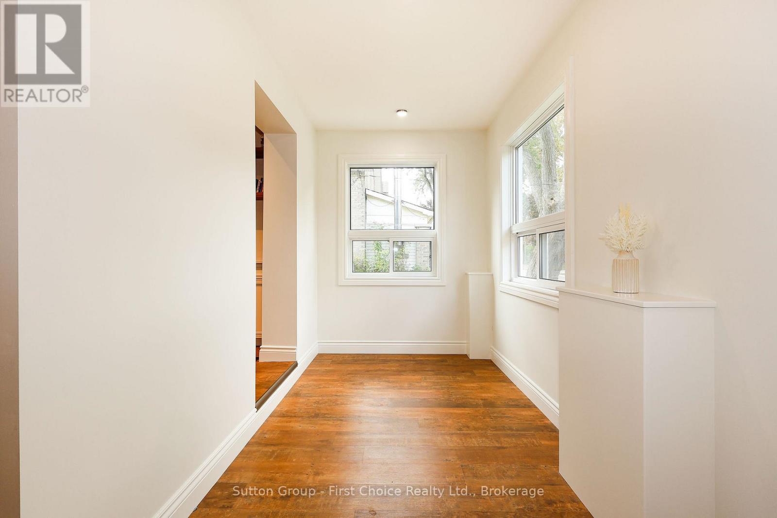 36 Mcnab Street, Stratford, Ontario  N5A 1Y9 - Photo 5 - X12686640