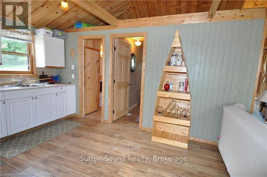 41 Islandview Drive, South Bruce Peninsula, Ontario  N0H 1A0 - Photo 11 - X12686654