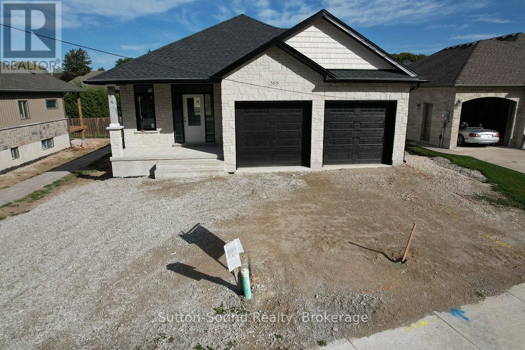 385 6th Avenue W, Owen Sound, Ontario  N4K 6K7 - Photo 3 - X12686664