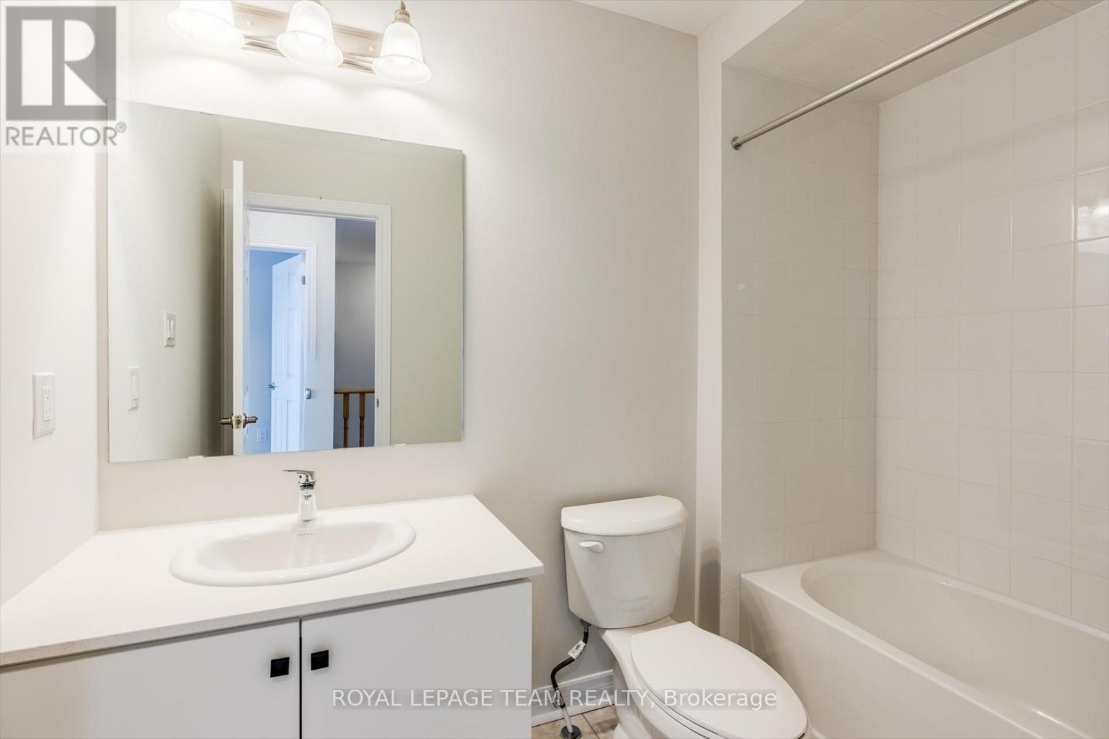 96 Grassbank Road, Brampton, Ontario  L6R 4E6 - Photo 29 - W12686758