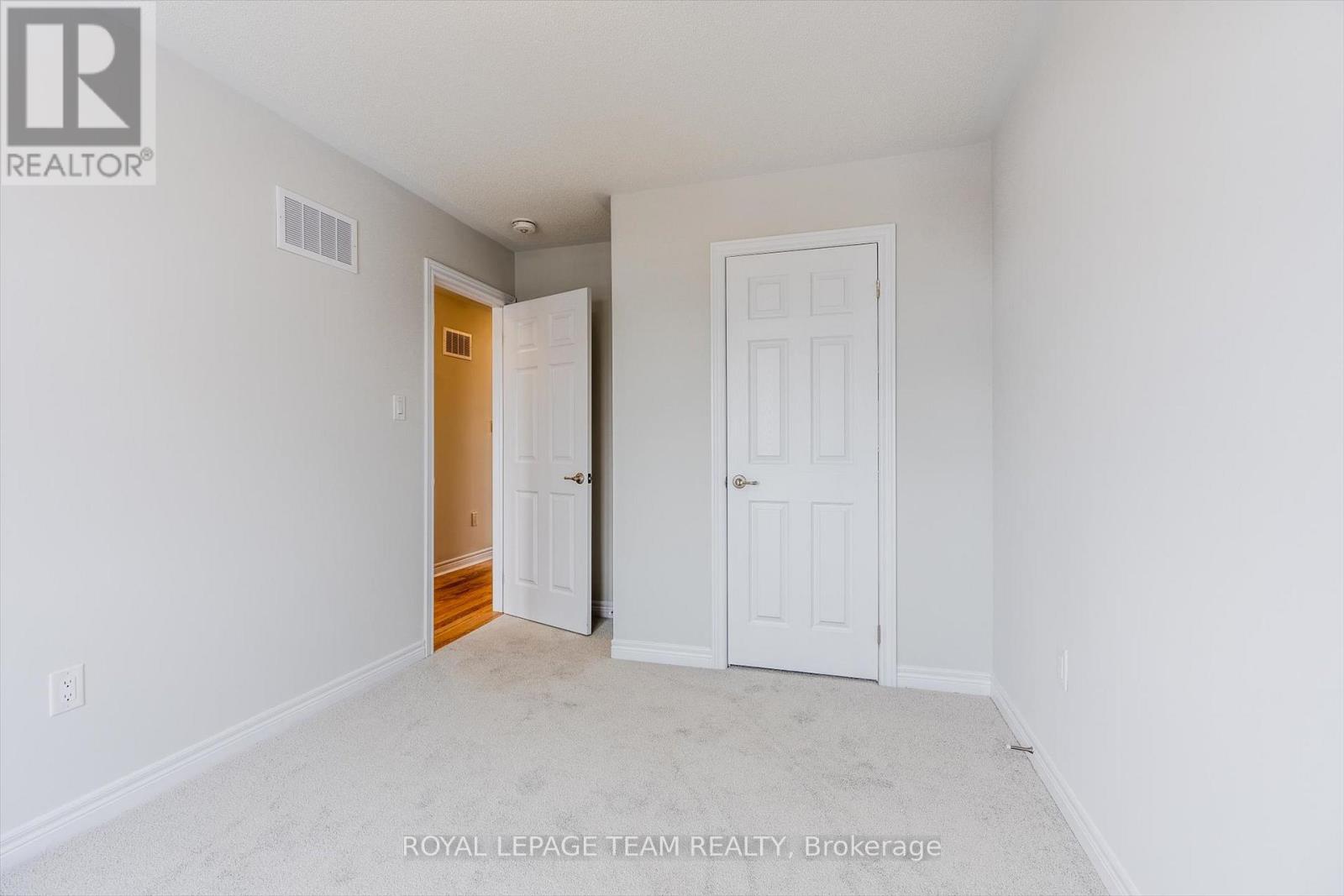 96 Grassbank Road, Brampton, Ontario  L6R 4E6 - Photo 32 - W12686758