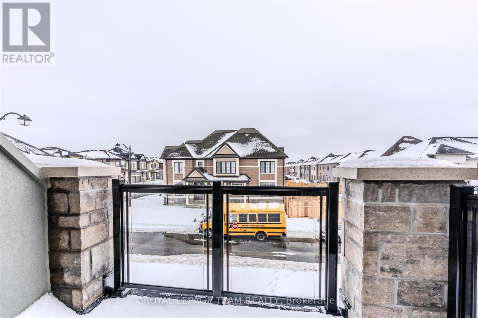 96 Grassbank Road, Brampton, Ontario  L6R 4E6 - Photo 35 - W12686758