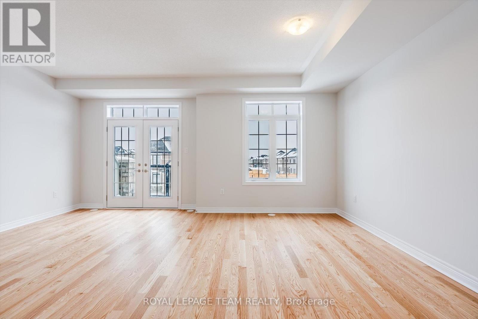 96 Grassbank Road, Brampton, Ontario  L6R 4E6 - Photo 8 - W12686758