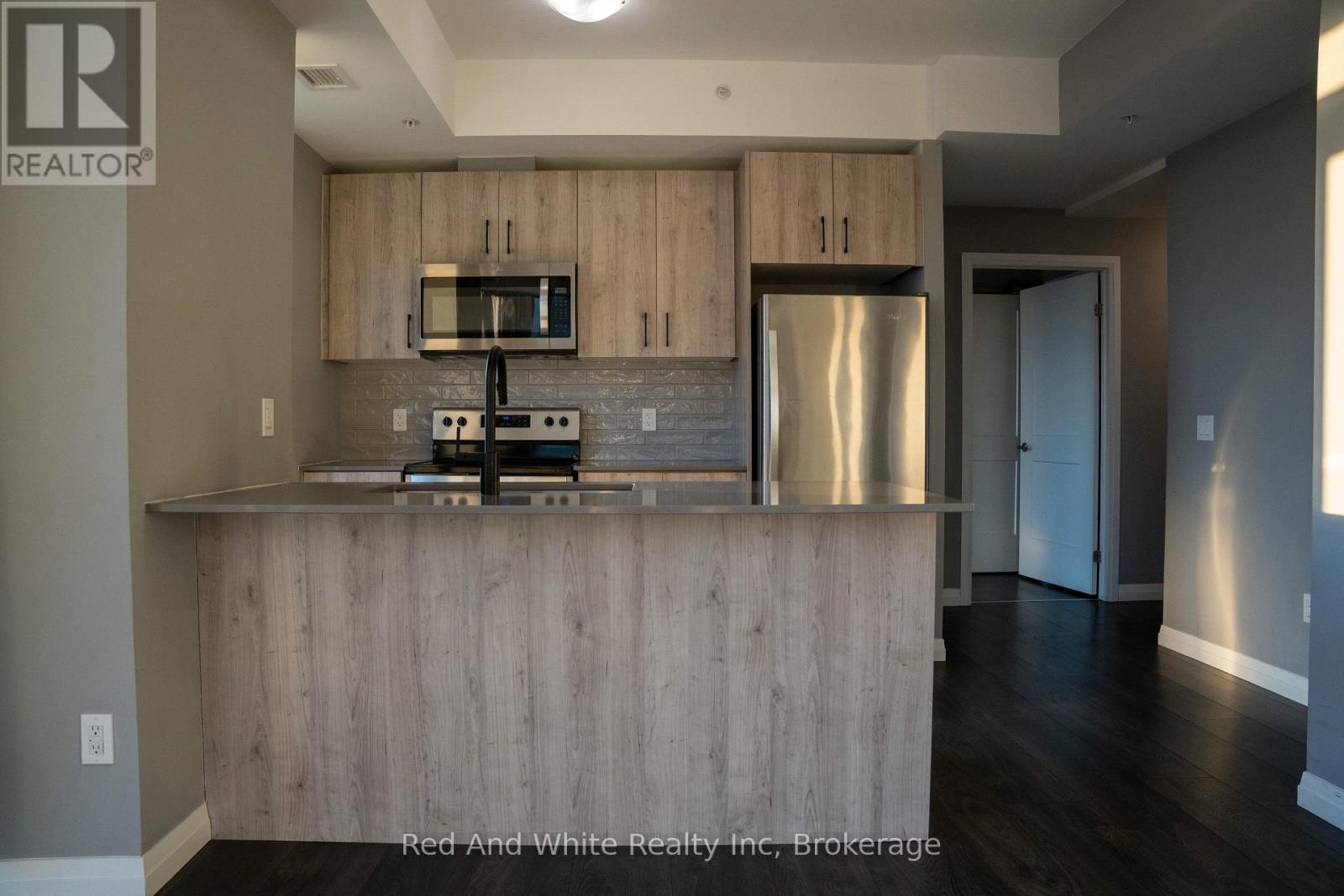 605 - 108 Garment Street, Kitchener, Ontario  N2G 0E2 - Photo 27 - X12686694