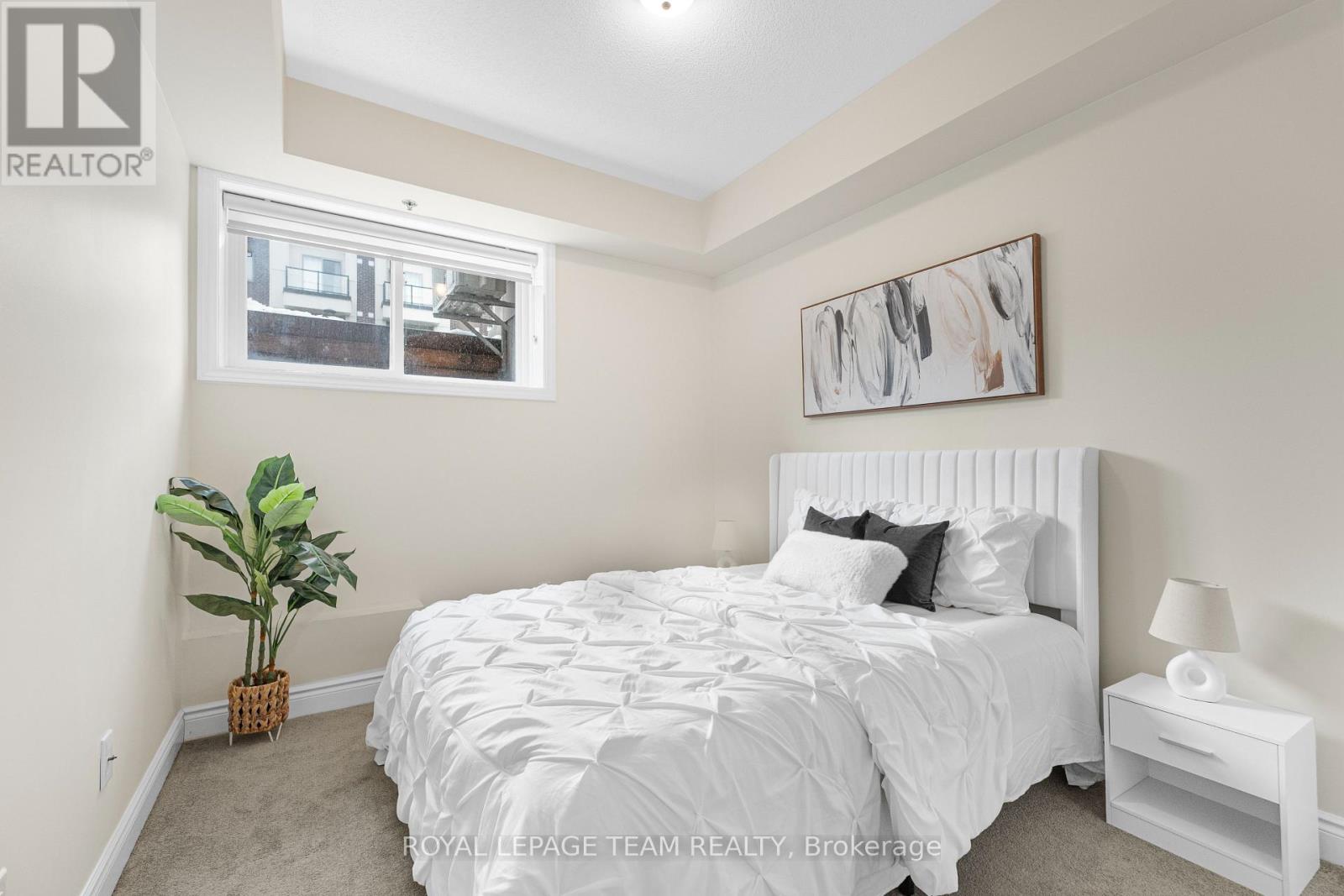 625 Makwa Private, Ottawa, Ontario  K1K 5A4 - Photo 13 - X12686524