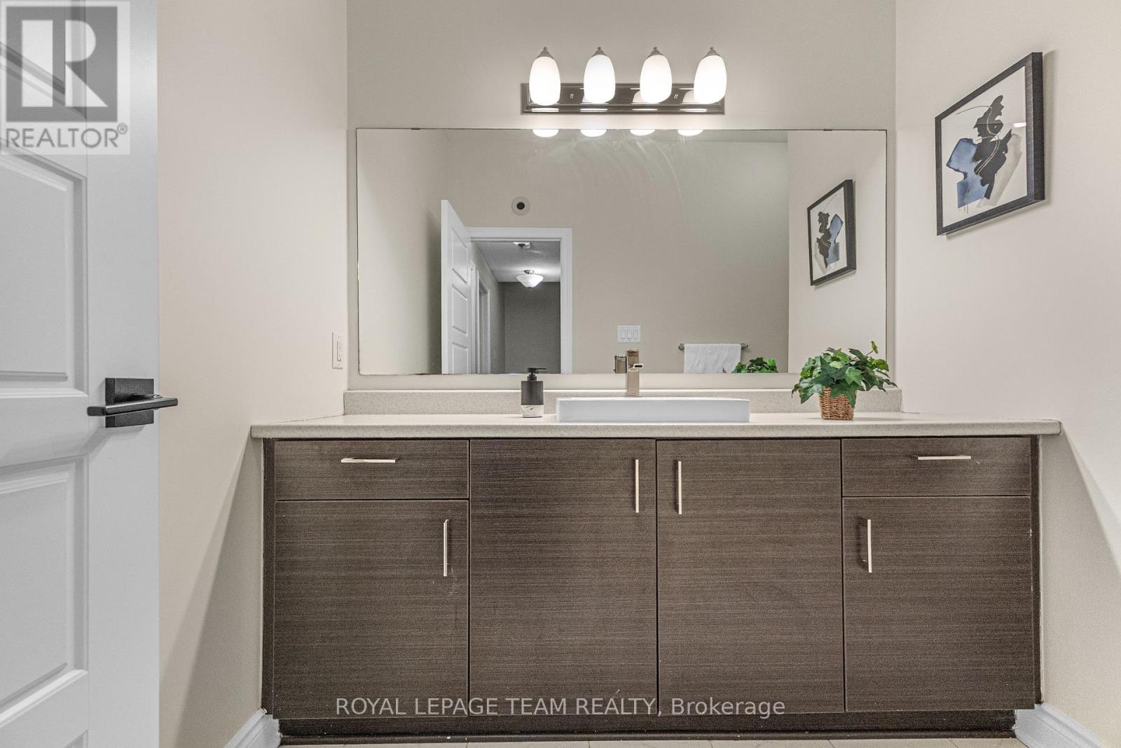 625 Makwa Private, Ottawa, Ontario  K1K 5A4 - Photo 16 - X12686524