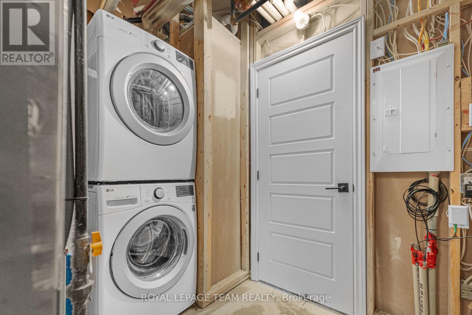 625 Makwa Private, Ottawa, Ontario  K1K 5A4 - Photo 17 - X12686524