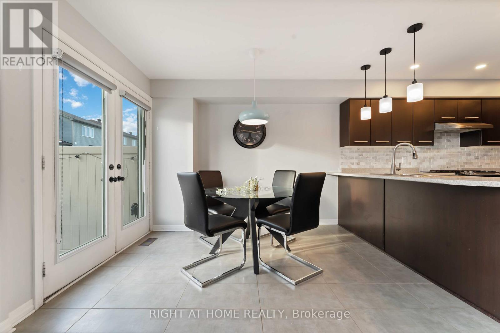 237 Kingswell Street, Ottawa, Ontario  K1T 0L1 - Photo 8 - X12686594