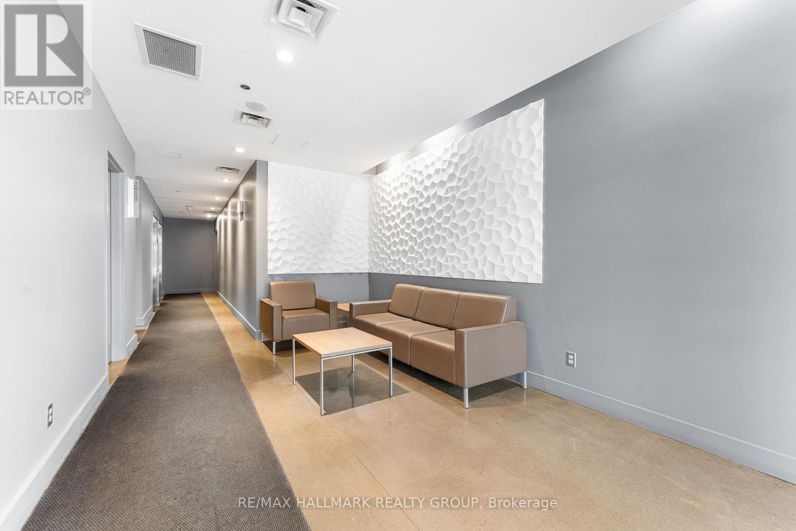 903 - 180 York Street, Ottawa, Ontario  K1N 1J6 - Photo 4 - X12686624