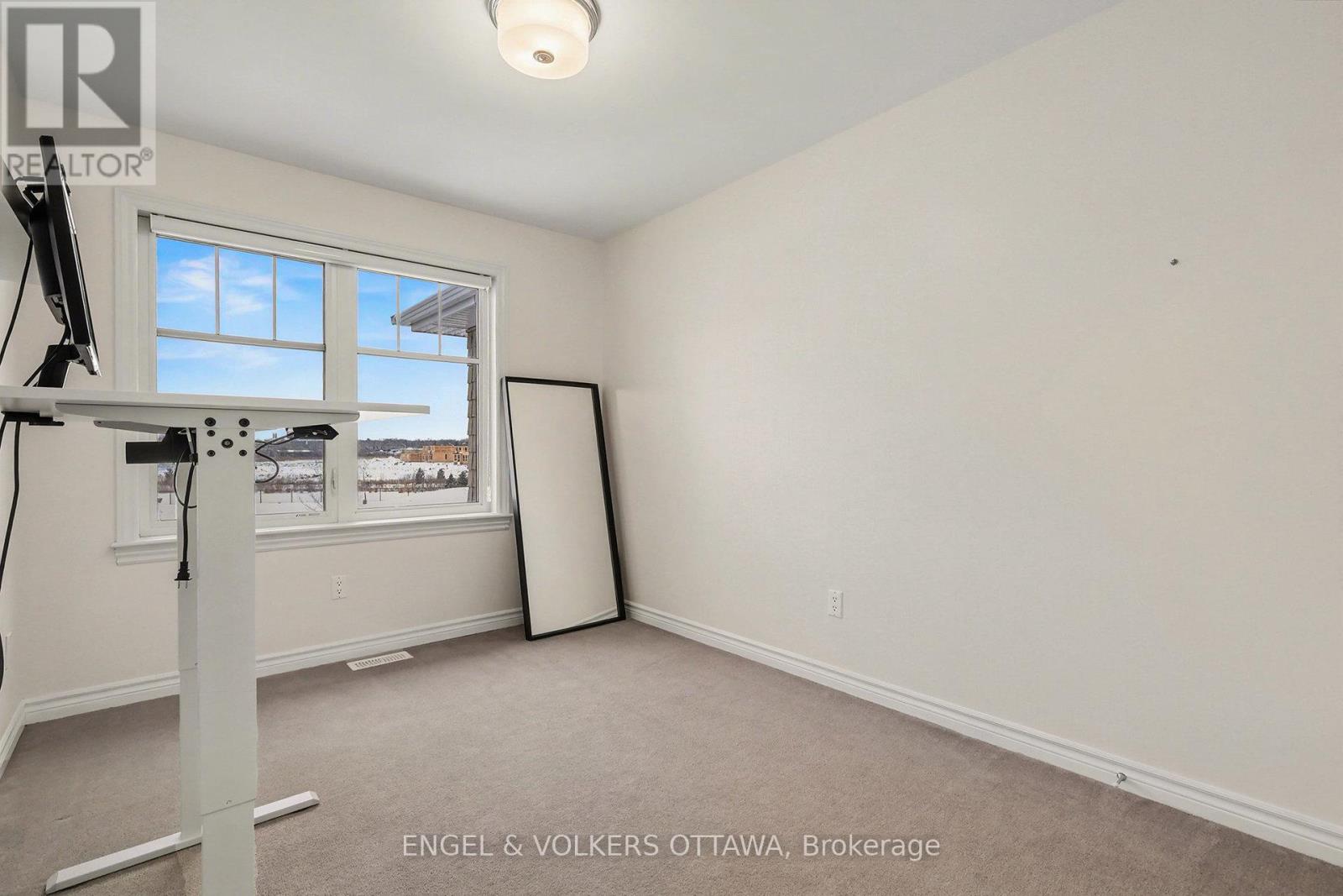 3987 Kelly Farm Drive, Ottawa, Ontario  K1T 0R7 - Photo 8 - X12686670