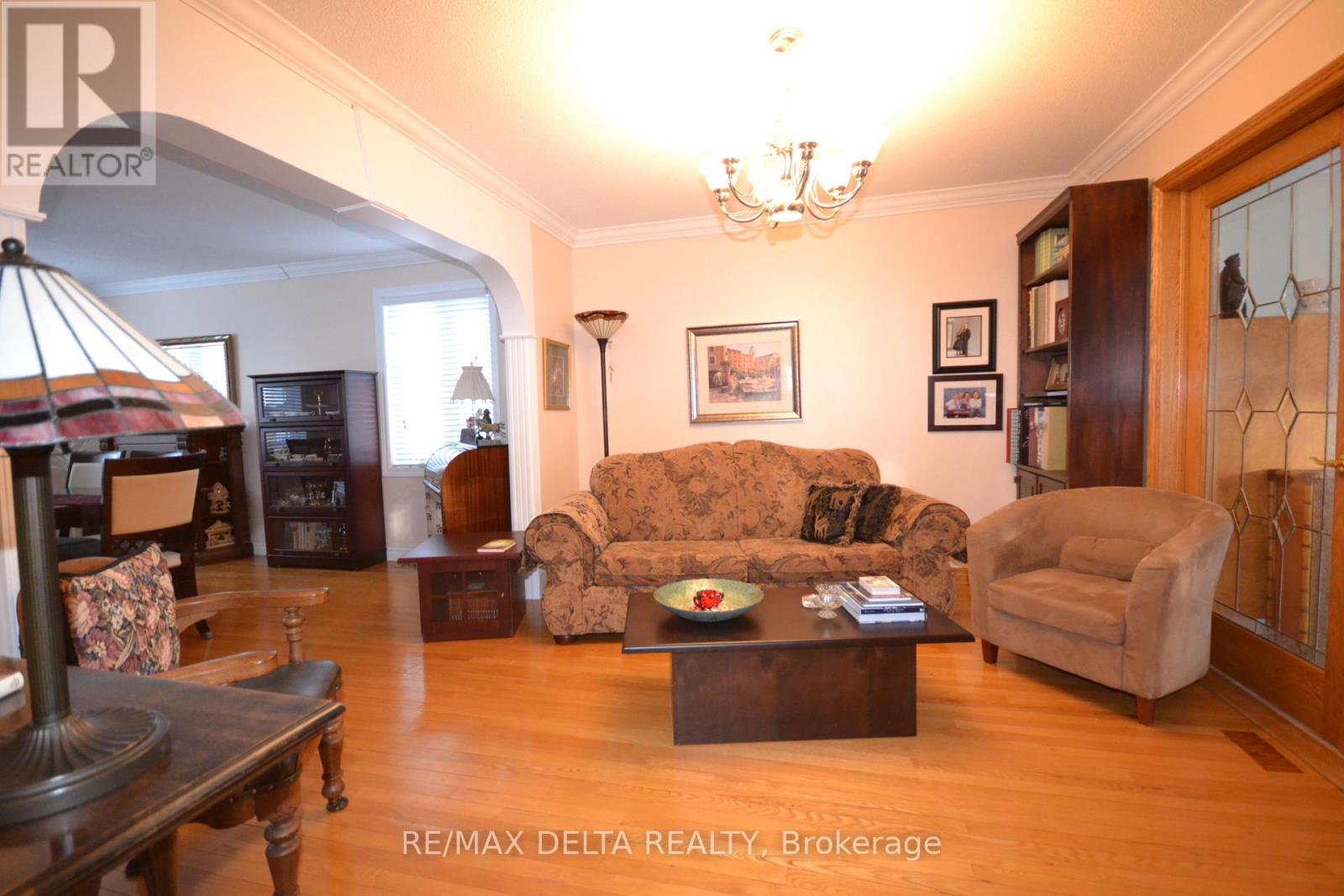 909 Chapman Street, Clarence-Rockland, Ontario  K4K 1E5 - Photo 12 - X12686762