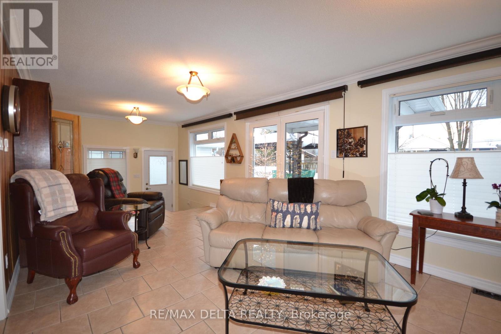 909 Chapman Street, Clarence-Rockland, Ontario  K4K 1E5 - Photo 9 - X12686762