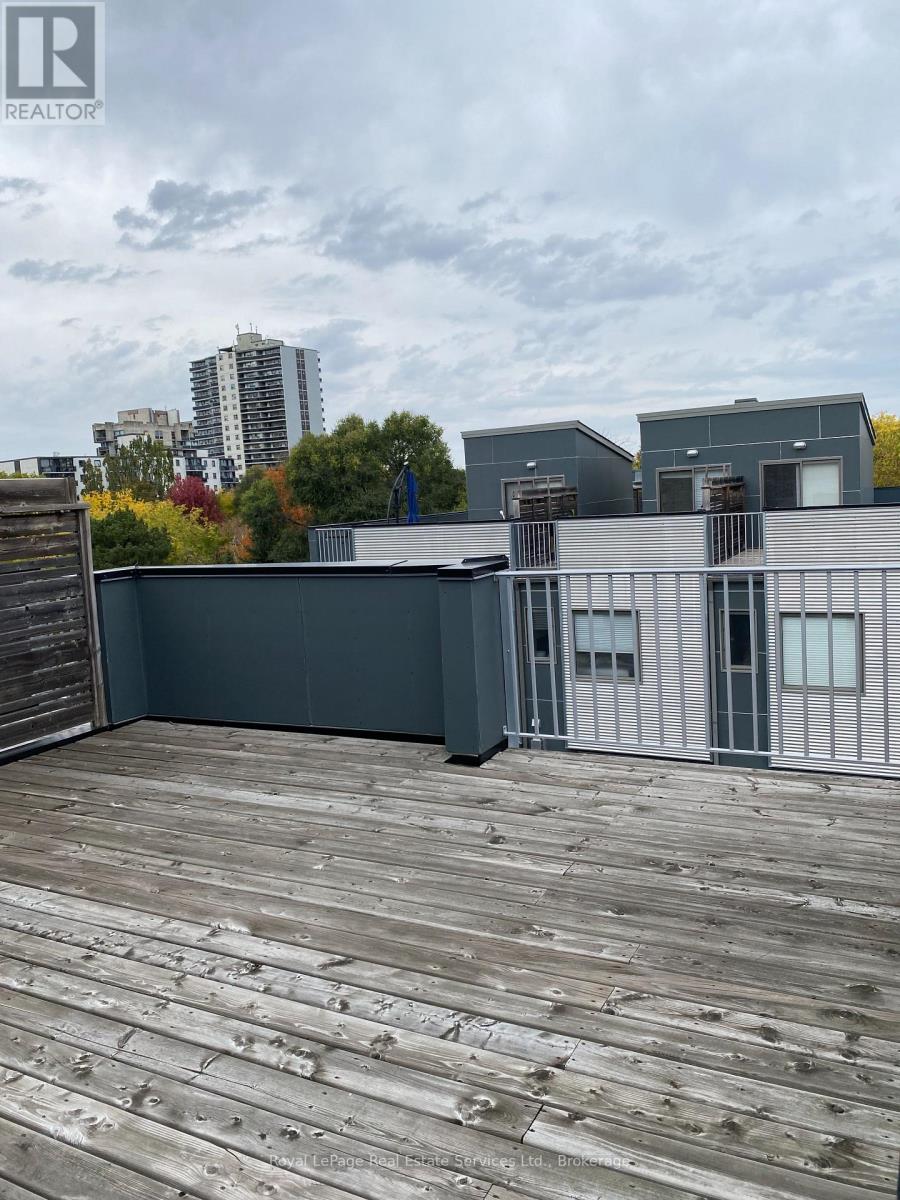 3 - 447 Kerr Street, Oakville, Ontario  L6K 3C2 - Photo 18 - W12686582