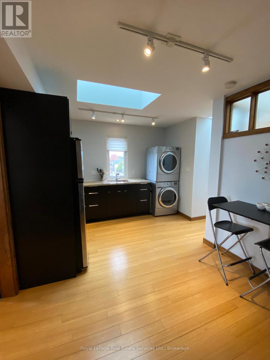 3 - 447 Kerr Street, Oakville, Ontario  L6K 3C2 - Photo 8 - W12686582