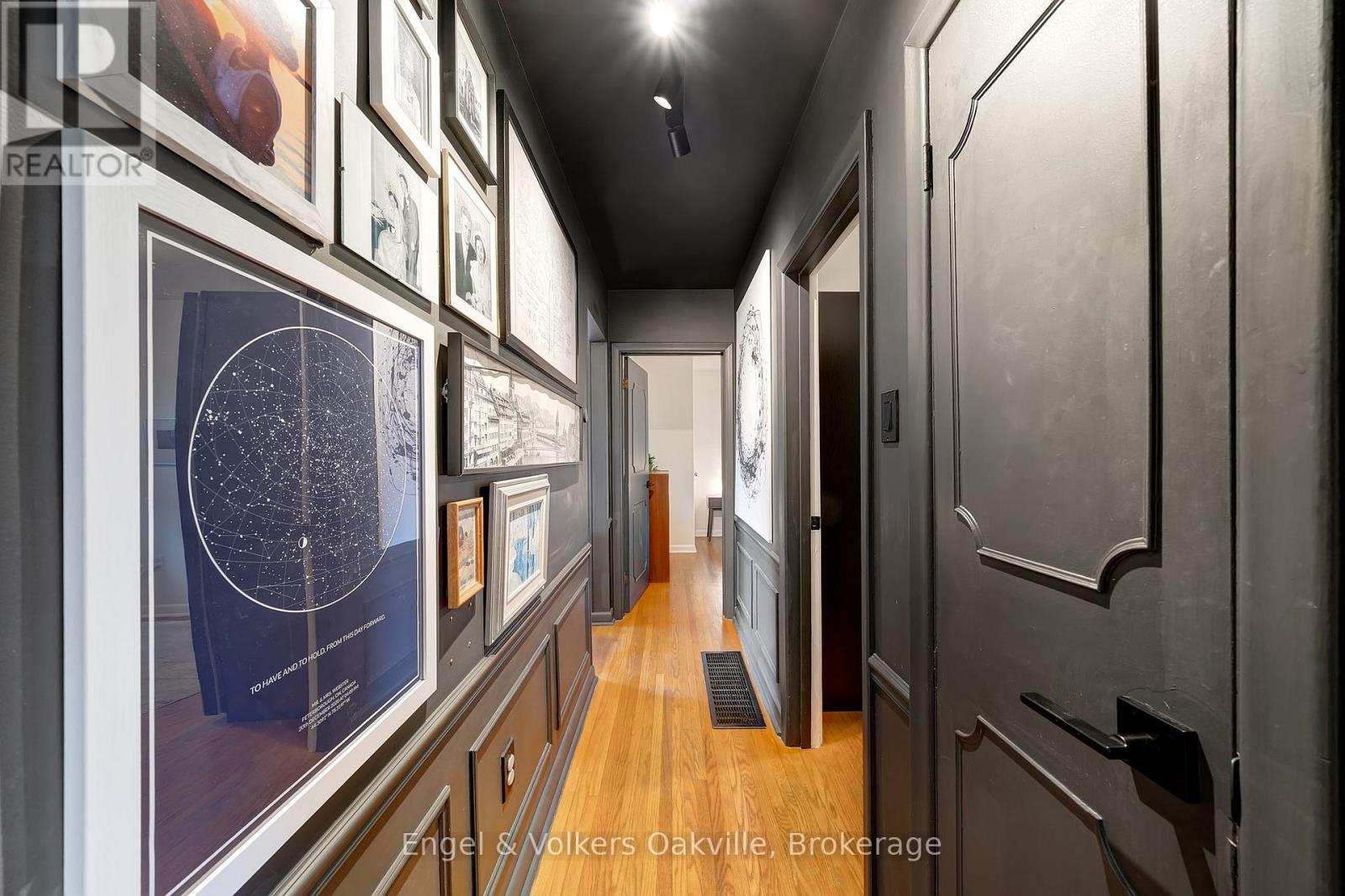 115 Welbourn Drive, Hamilton, Ontario  L9A 3N5 - Photo 15 - X12686672