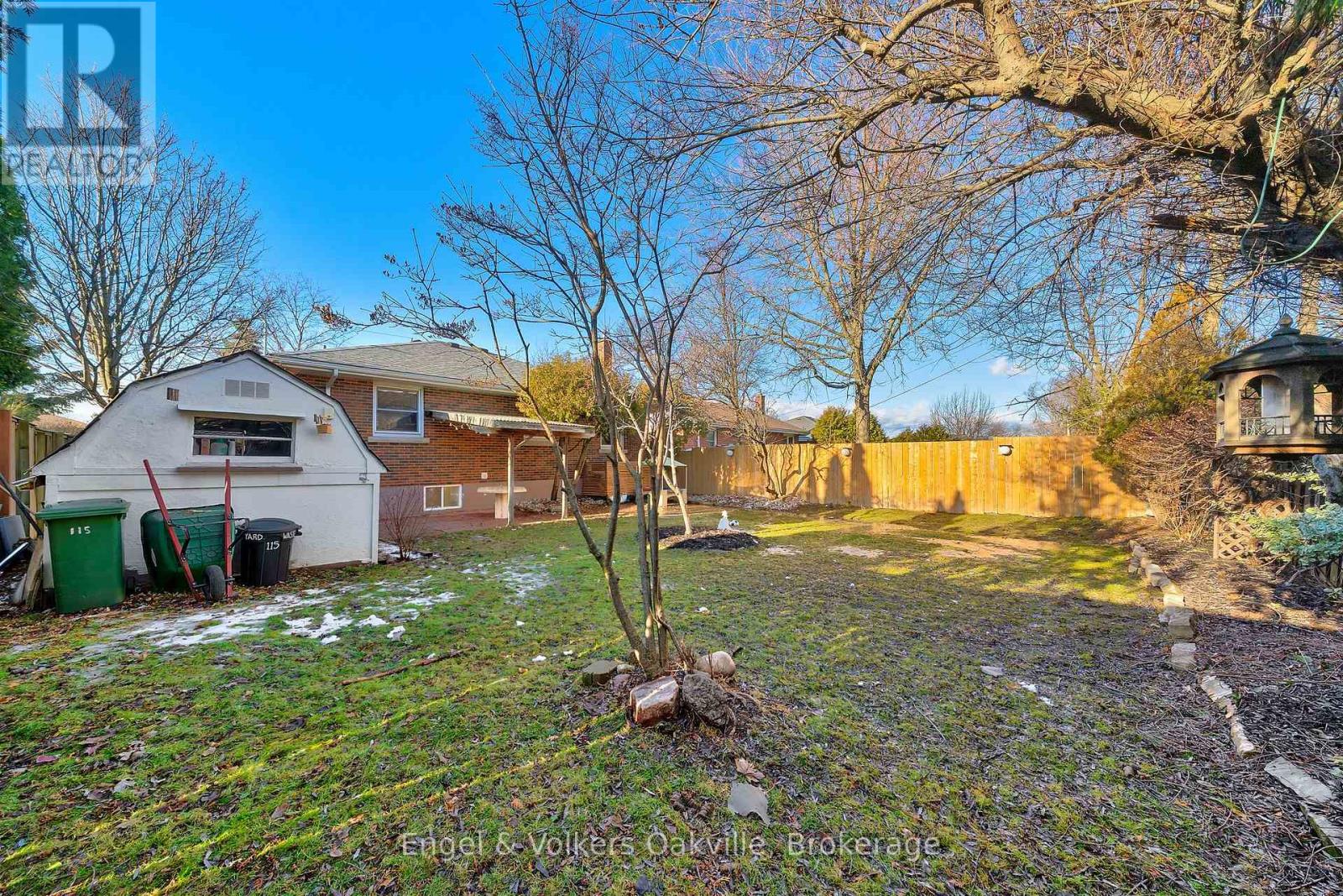 115 Welbourn Drive, Hamilton, Ontario  L9A 3N5 - Photo 33 - X12686672