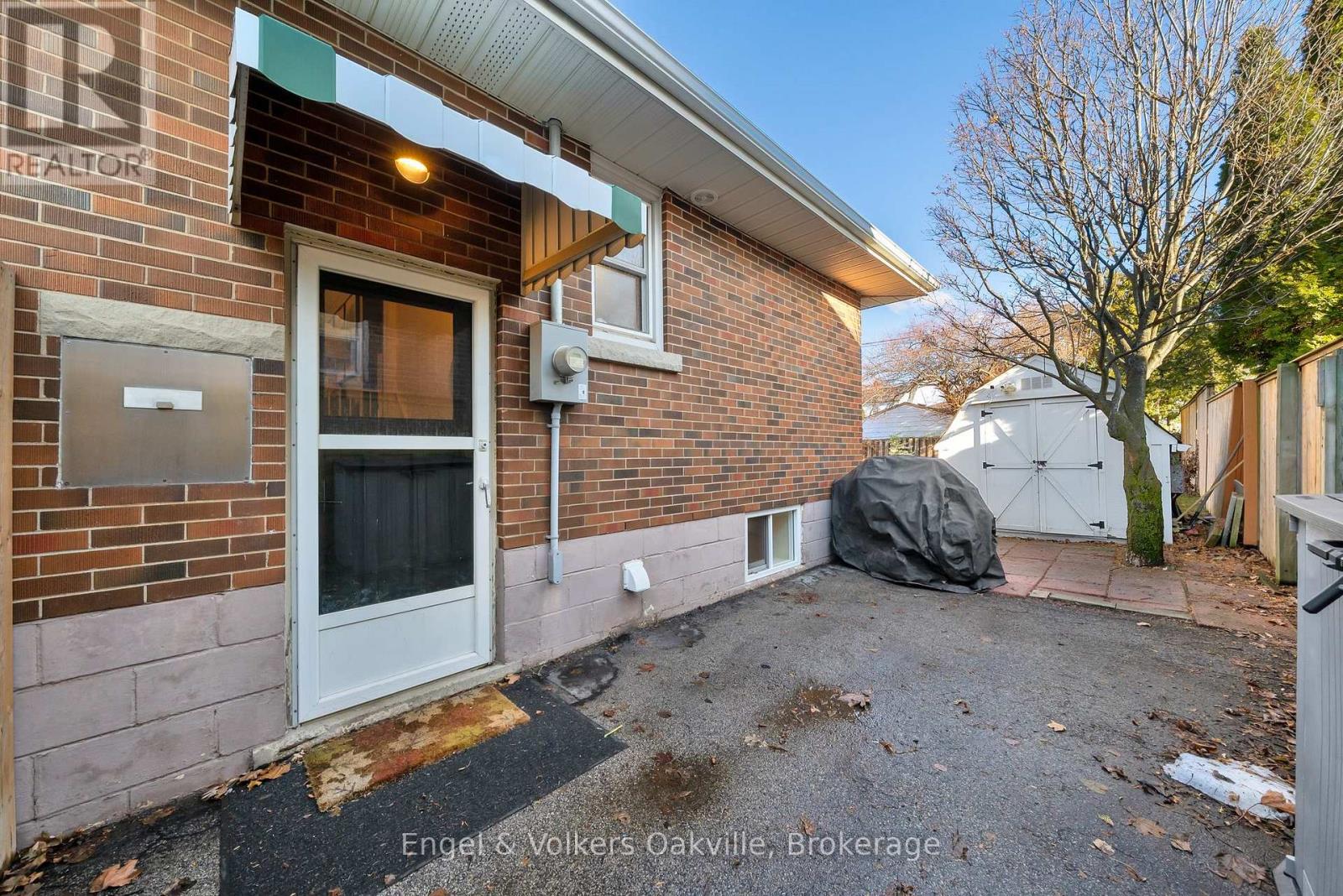 115 Welbourn Drive, Hamilton, Ontario  L9A 3N5 - Photo 36 - X12686672