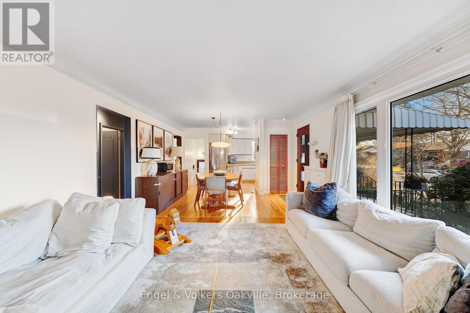 115 Welbourn Drive, Hamilton, Ontario  L9A 3N5 - Photo 5 - X12686672