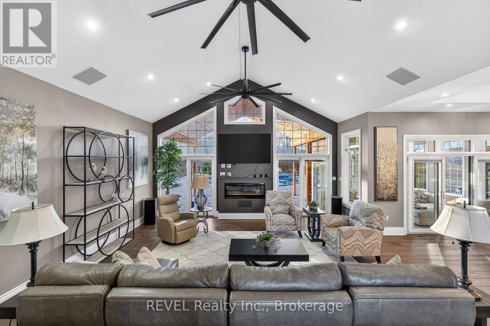 1041 Oakhill Boulevard, Fort Erie, Ontario  L0S 1N0 - Photo 11 - X12686588