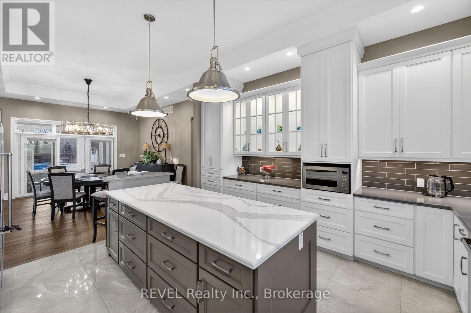 1041 Oakhill Boulevard, Fort Erie, Ontario  L0S 1N0 - Photo 18 - X12686588