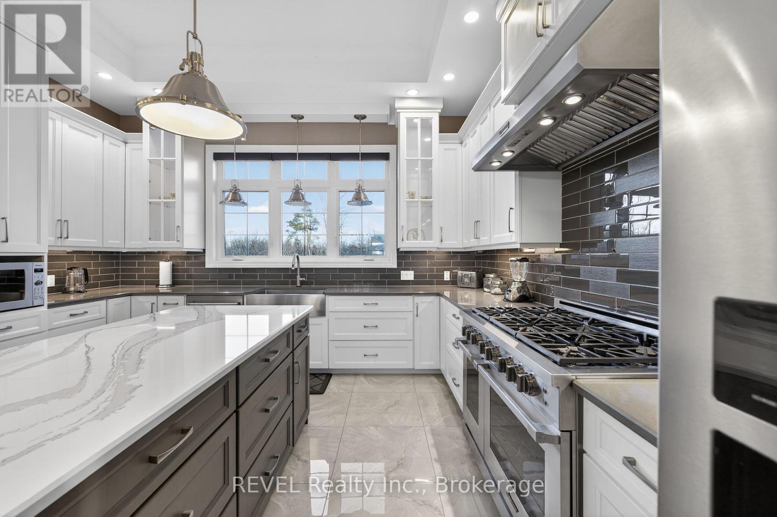 1041 Oakhill Boulevard, Fort Erie, Ontario  L0S 1N0 - Photo 19 - X12686588