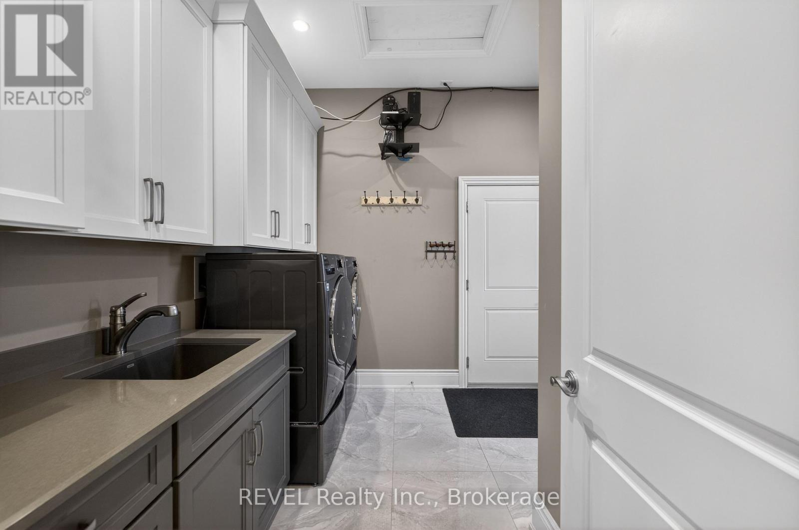 1041 Oakhill Boulevard, Fort Erie, Ontario  L0S 1N0 - Photo 28 - X12686588