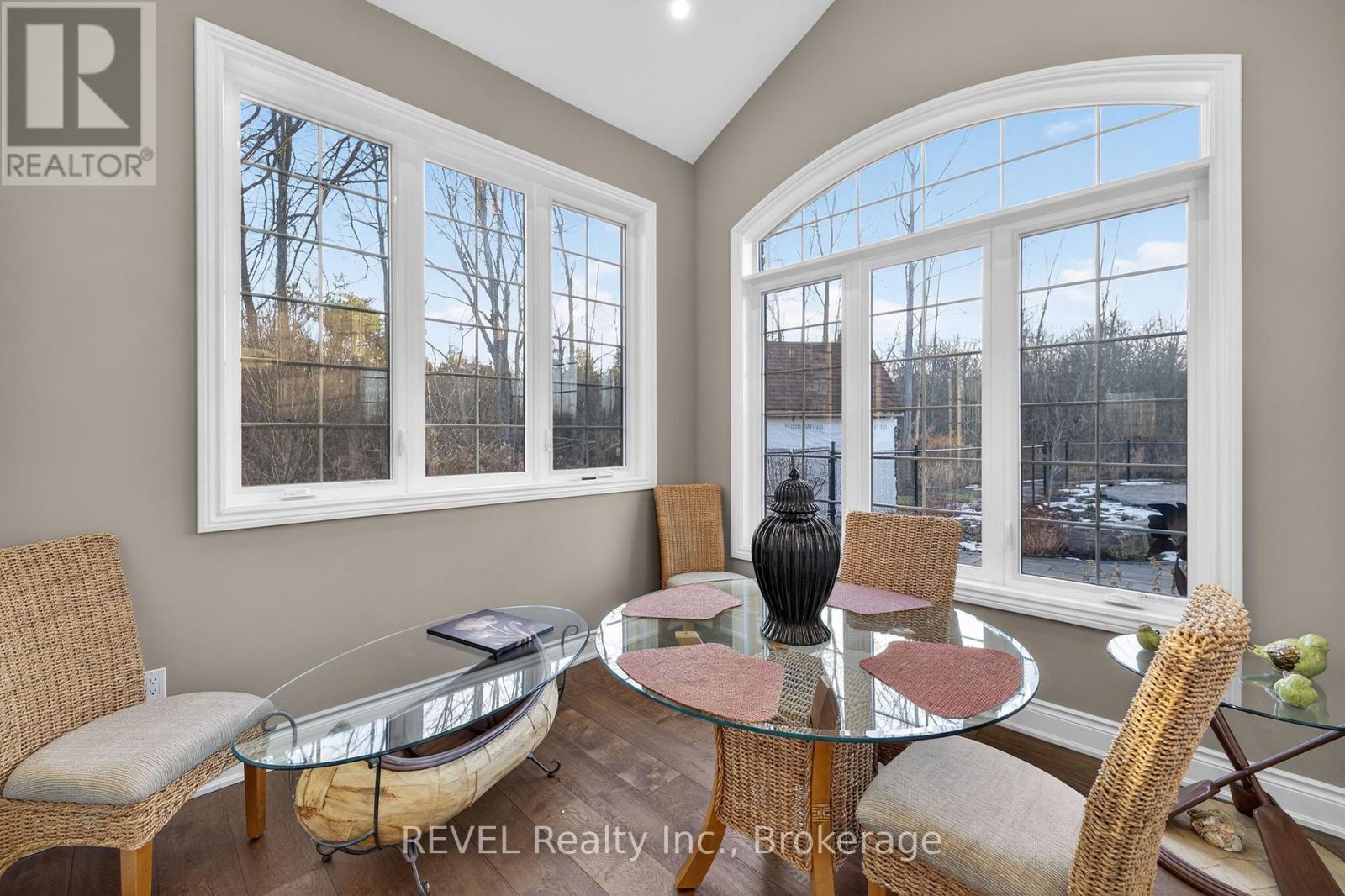 1041 Oakhill Boulevard, Fort Erie, Ontario  L0S 1N0 - Photo 37 - X12686588