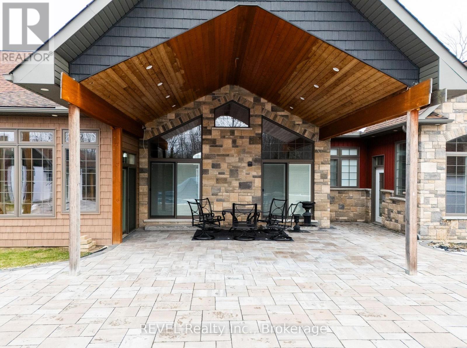 1041 Oakhill Boulevard, Fort Erie, Ontario  L0S 1N0 - Photo 44 - X12686588