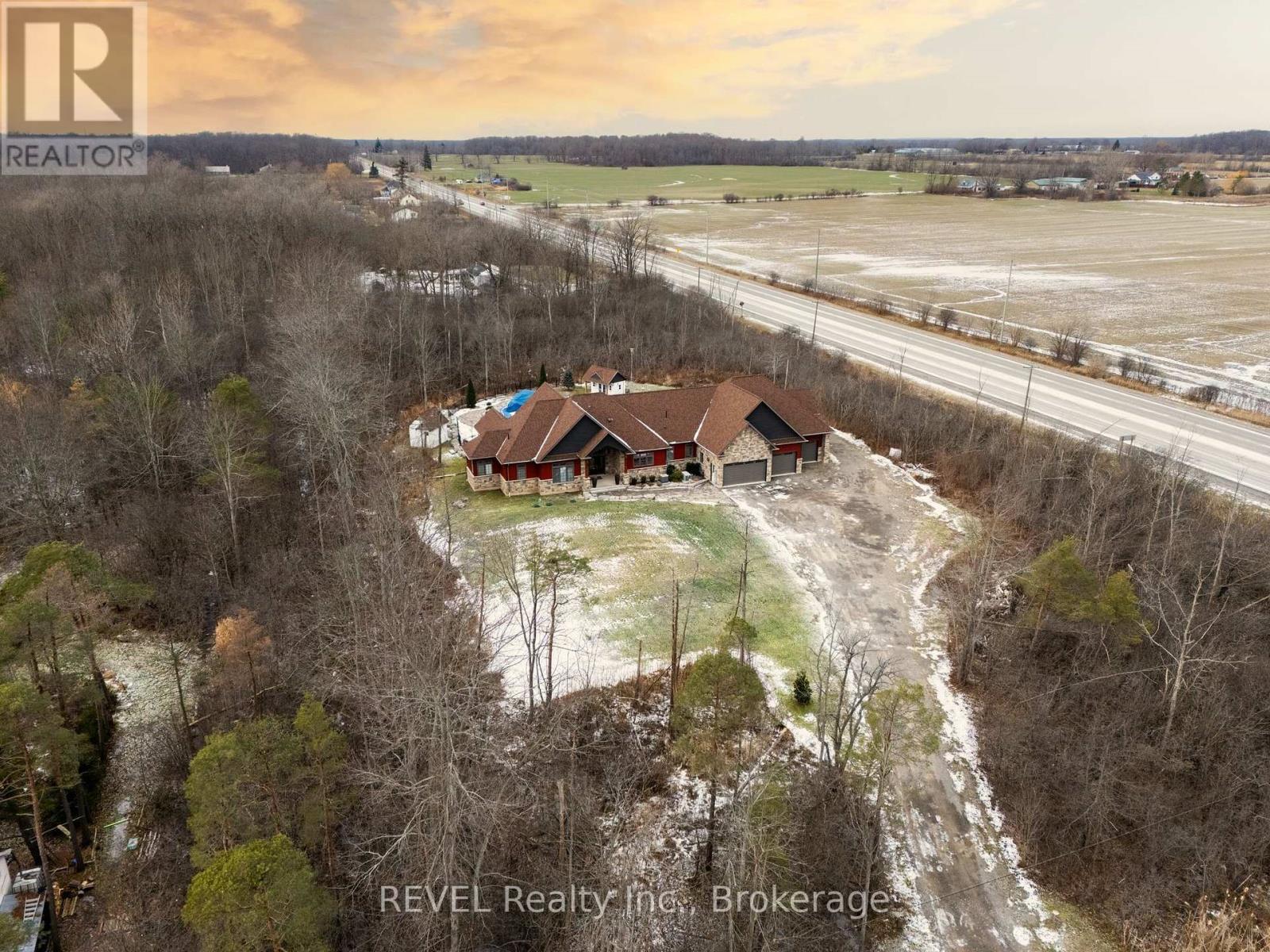 1041 Oakhill Boulevard, Fort Erie, Ontario  L0S 1N0 - Photo 50 - X12686588