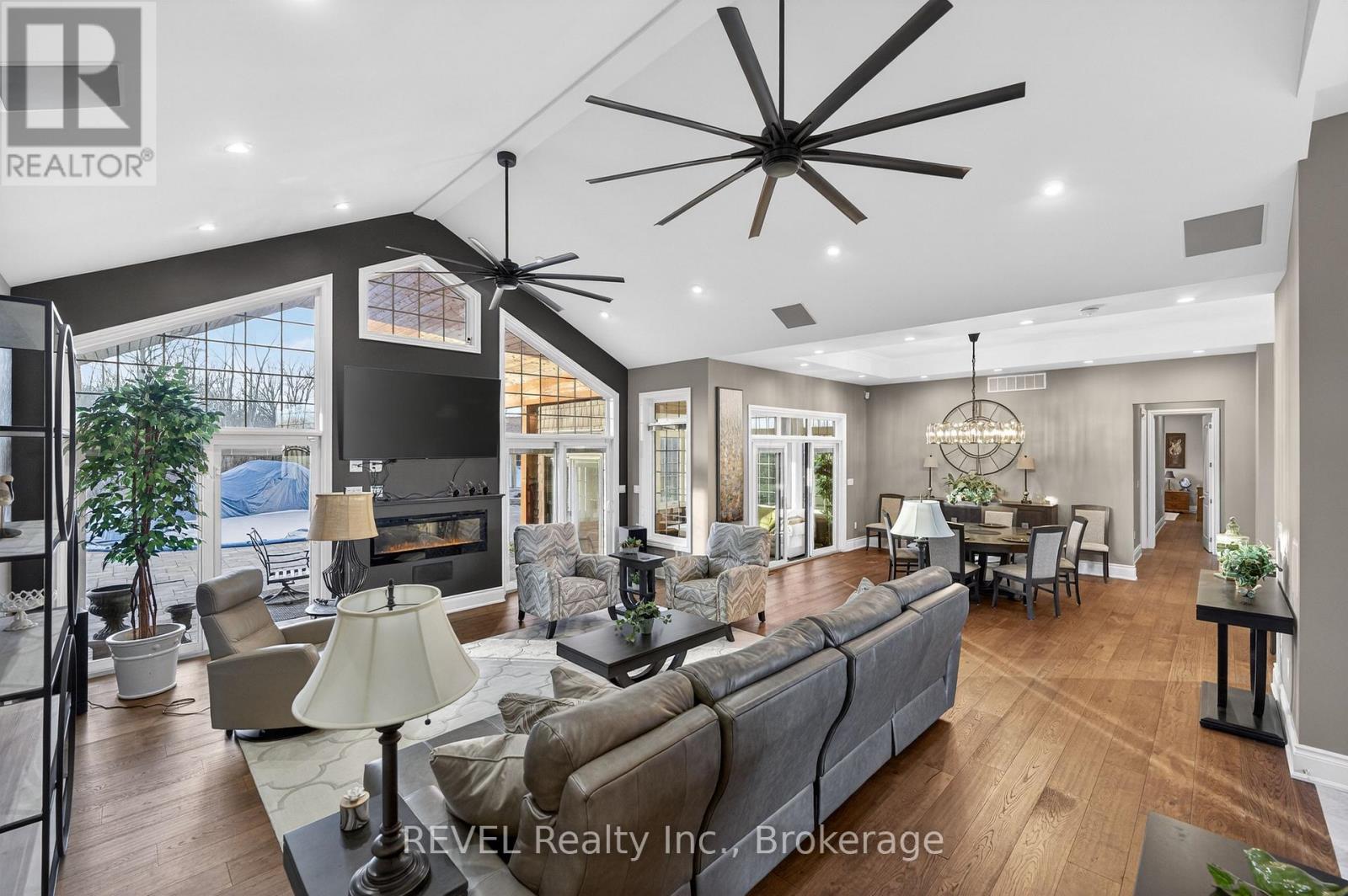 1041 Oakhill Boulevard, Fort Erie, Ontario  L0S 1N0 - Photo 6 - X12686588